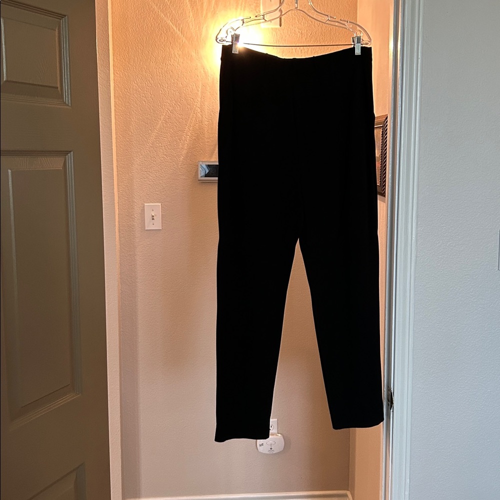 CAbi Pogger Spring 2023 Straight Leg Travel Pants In Black Style Number 6267 - Picture 4 of 8